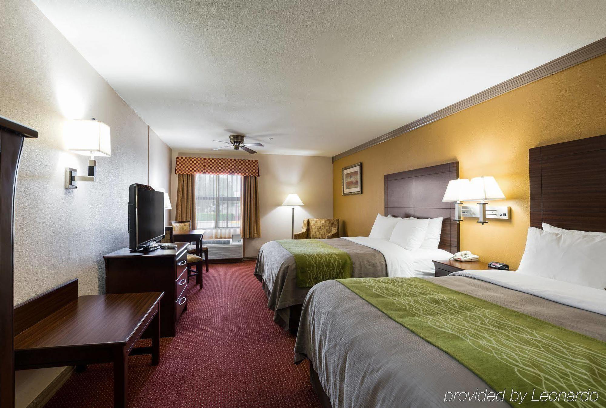 Days Inn By Wyndham Rosenberg Exterior photo